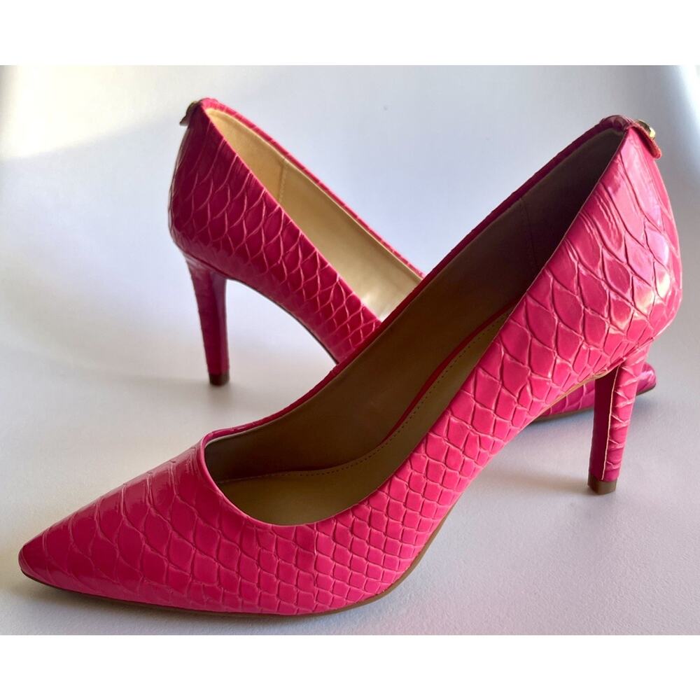 Michael Kors Dorothy Flex Pumps Size 6 Pink Embossed Snake Print Pointed Toe New